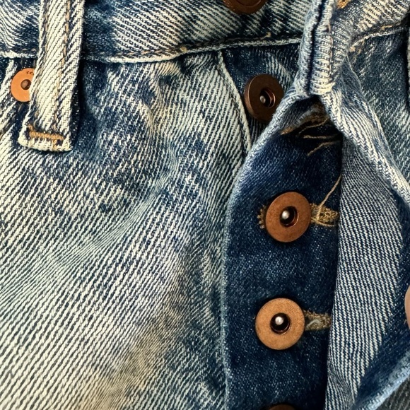 BLANKNYC Women’s Hollyweird Frayed Hem Denim‎ Shorts Distressed Blue Size 25 - Picture 3 of 12